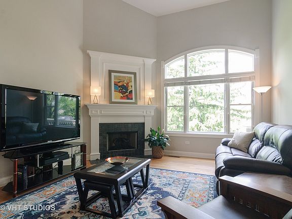 5th image of 937 Oak Crest Ln