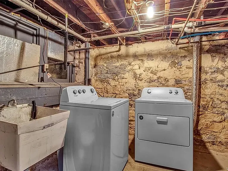 1937 Hertel Ave #2 — Photo 2