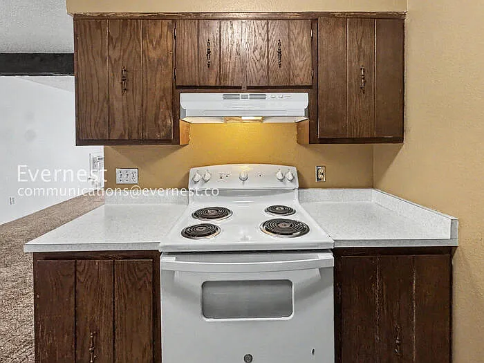 2 bed, 1.0 bath, 773 sqft, $1,297 — Photo 4