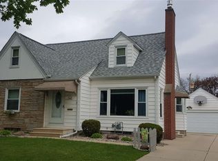 141 Forest Ave, Waterloo, IA 50702