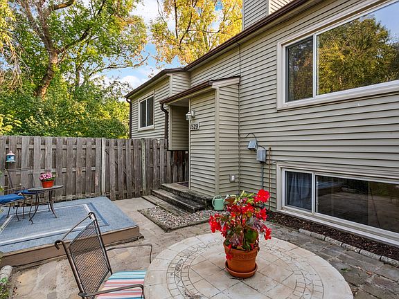 4th image of 1529 Greenwood Ct N