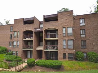 11232 Chestnut Grove Sq APT 136, Reston, VA 20190