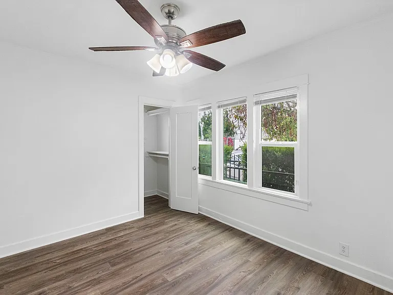 5414 Fountain Ave — Photo 17