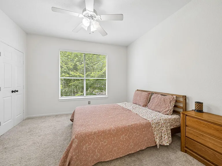 14 Guinevere Pl — Photo 22