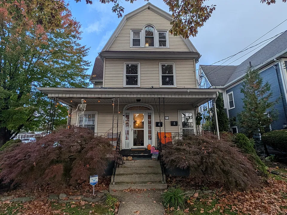 151 Old River Rd