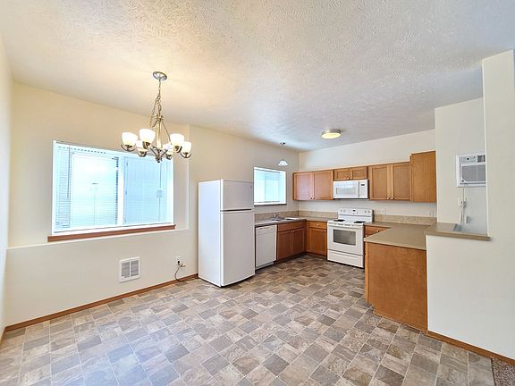 3rd image of 6022 N Wiscomb St