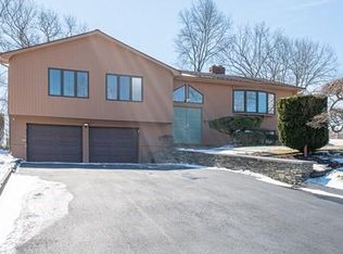 2 Lerner Dr, Dudley, MA 01571