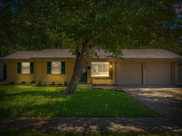 3010 Topaz Ln, Farmers Branch, TX 75234