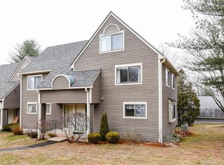 8 Teal Cir UNIT 8, Tariffville, CT 06081