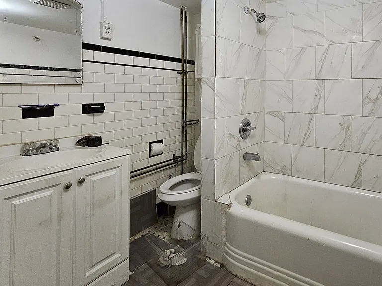 6319 Belair Rd #B — Photo 3