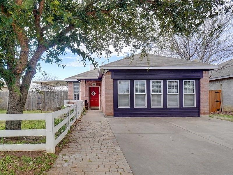 1st image of 2405 Wildwood Ln