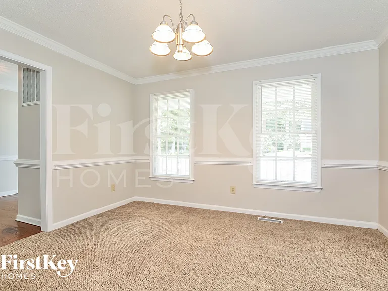 5017 Windermere Dr — Photo 6