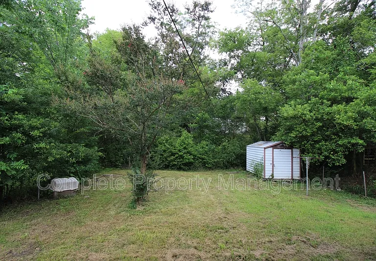 8211 Rugby Ave — Photo 10