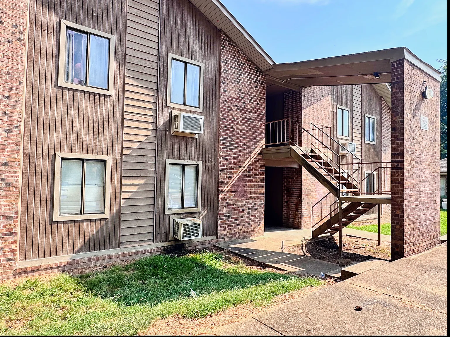 2 bed, 650 sqft, $775 — Photo 2