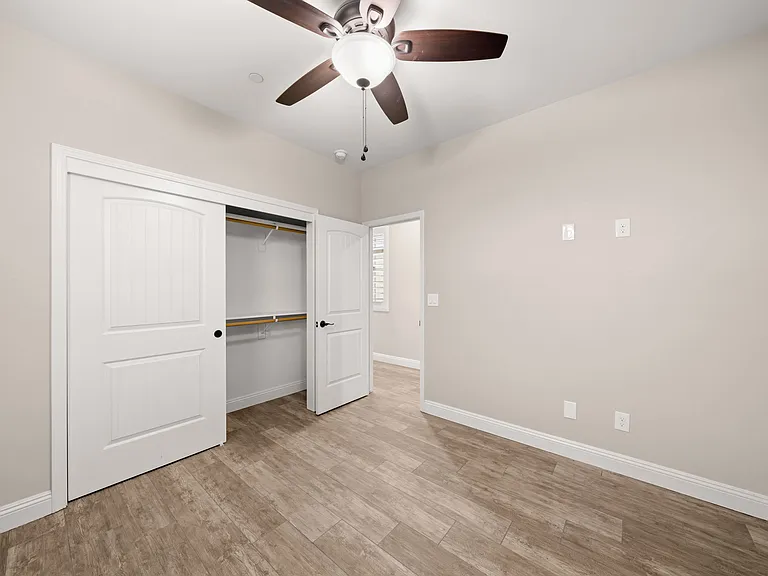 7303 Whiskey Creek Dr — Photo 32