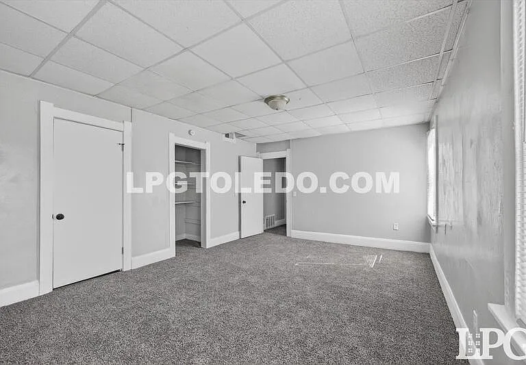 1734 Arlington Ave — Photo 20