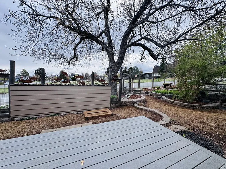 1617 Winne Ave — Photo 37