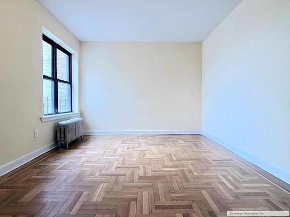 3rd image of 590 Fort Washington Ave APT 6M