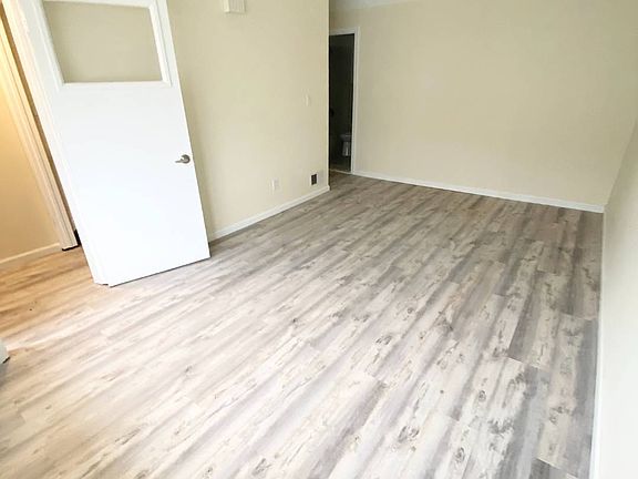 5th image of 109 Morani St