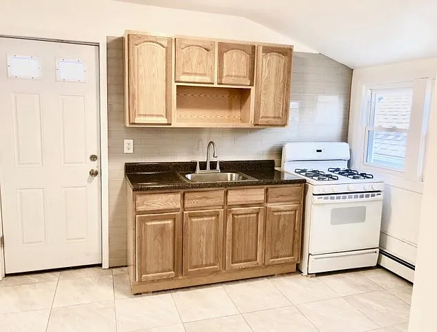 24 Obrien Ct — Photo 1