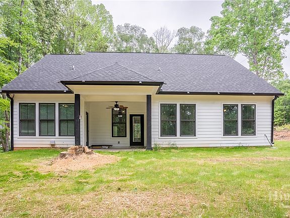 4th image of 281 Ruby Lane