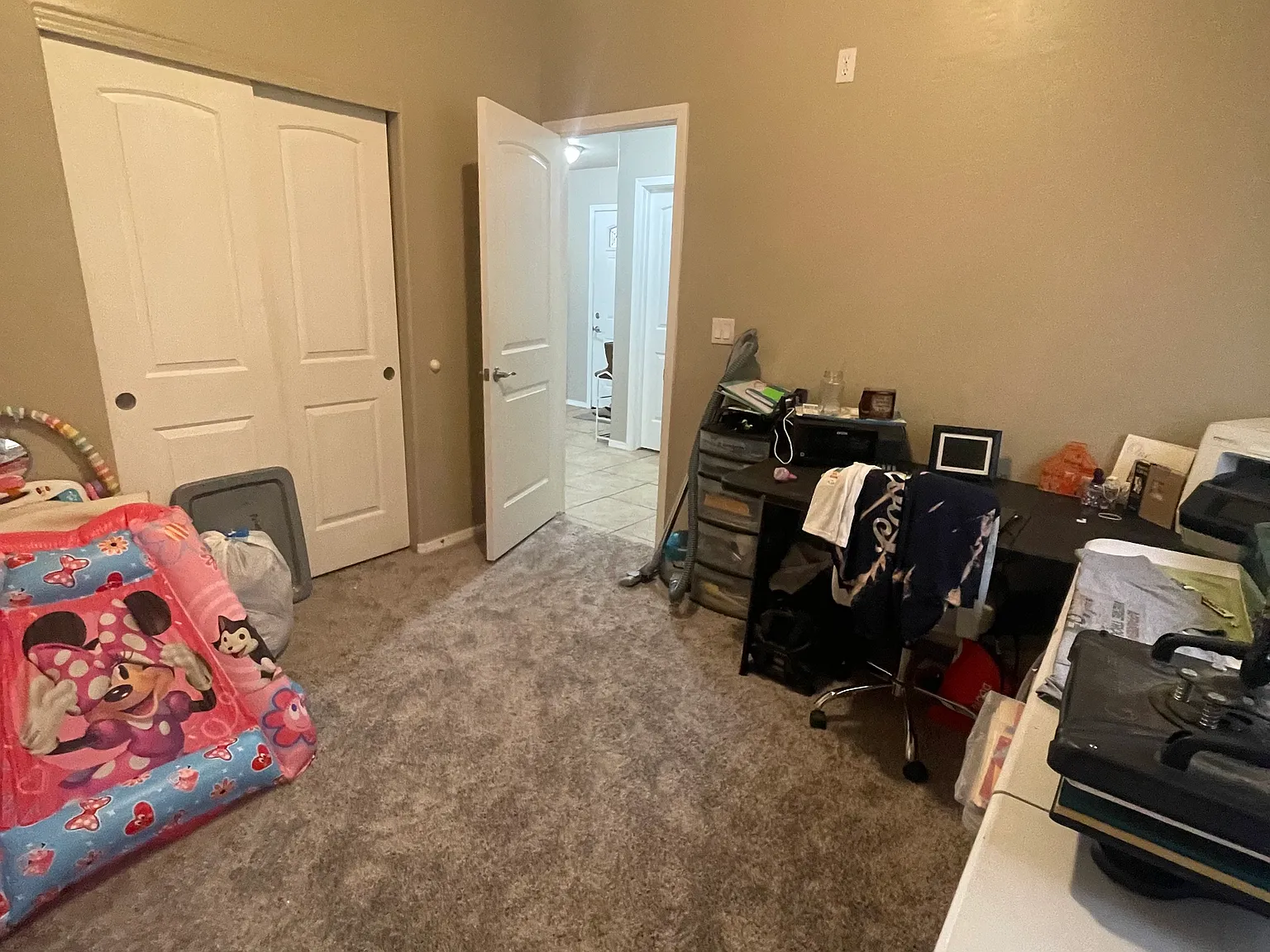 3 bed, 1800 sqft, $2,100 — Photo 1