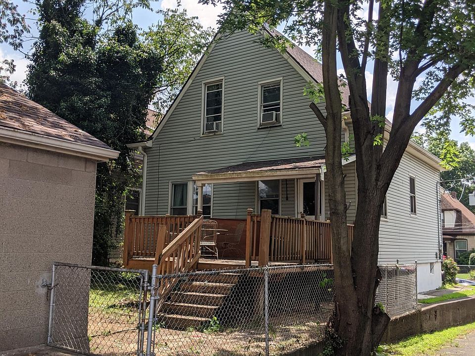 2nd image of 415 E Lee St