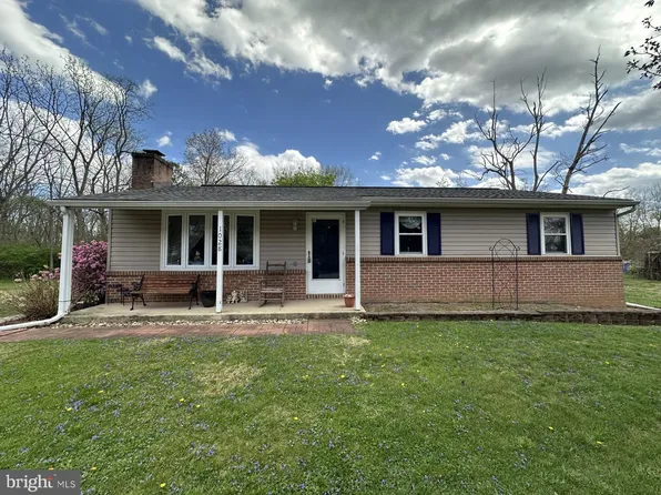 1028 Woodland Pkwy, State Line, PA 17263