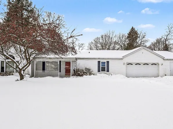 120 Plum St, Constantine, MI 49042