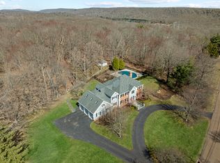 5 Old Country Rd, Woodbridge, CT 06525