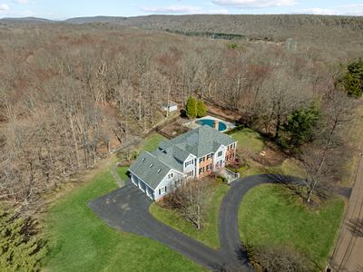 5 Olde Country Road, Woodbridge, CT, 06525