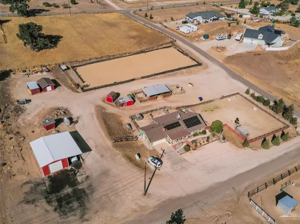 23937 Clover Spring Rd, Tehachapi, CA 93561