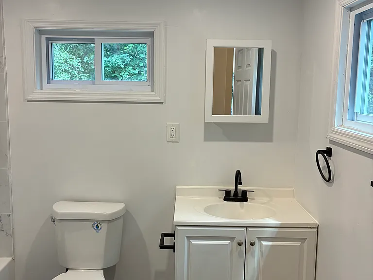 112 Maple Ave — Photo 6