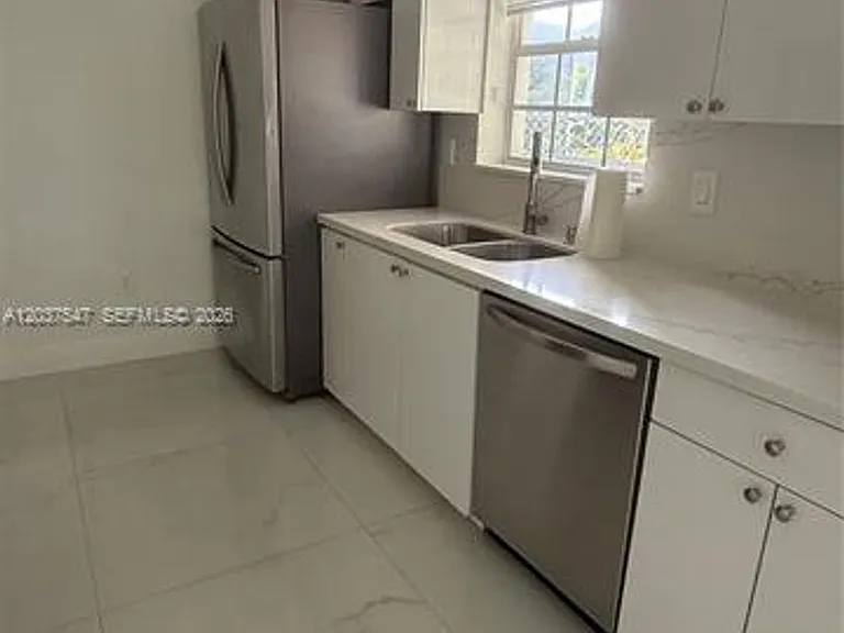 11921 SW 273rd St — Photo 10