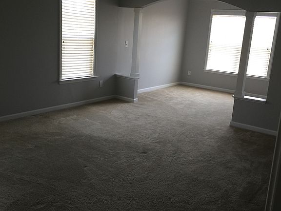 3rd image of 853 Highgrove Dr