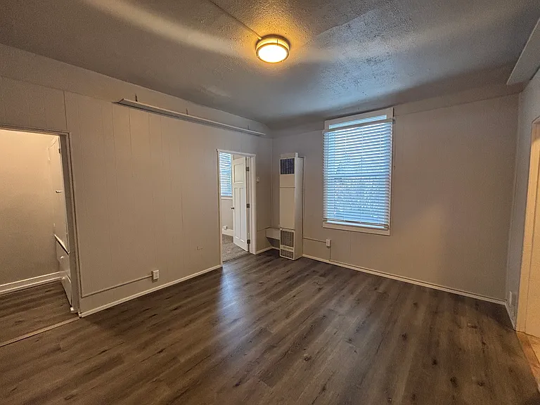 815 N 5th St #204 — Photo 5