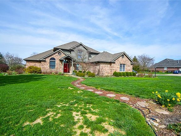 3rd image of 950 Brookwood Dr