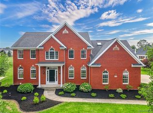 5390 Via Del Sole, Williamsville, NY 14221