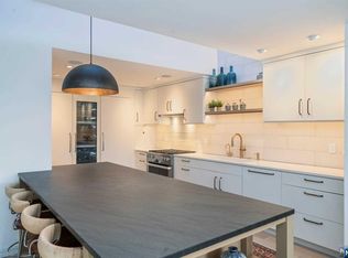 2 Hidden Ledge Rd, Englewood, NJ 07631