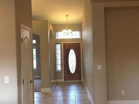 5th image of 2835 S Avocado Ct