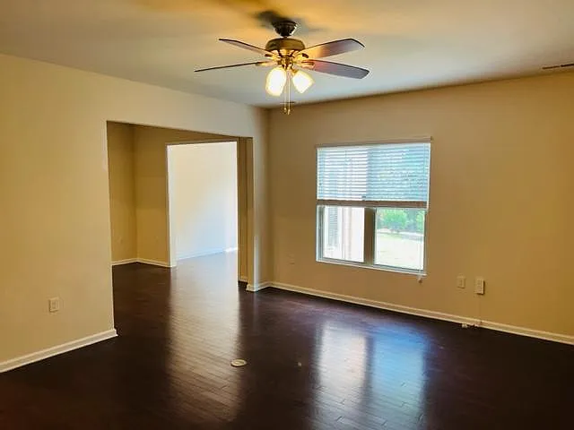 407 Chanson Dr — Photo 14