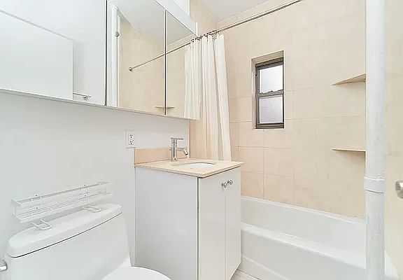5th image of 120 E 4th St APT 1J