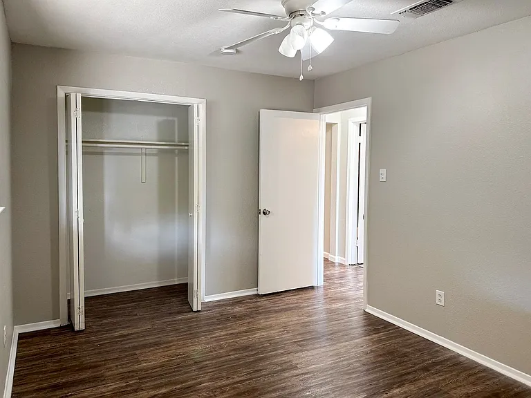 52083 Finley Rd — Photo 16