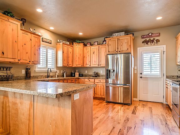 2nd image of 2377 W Mont Blanc Dr