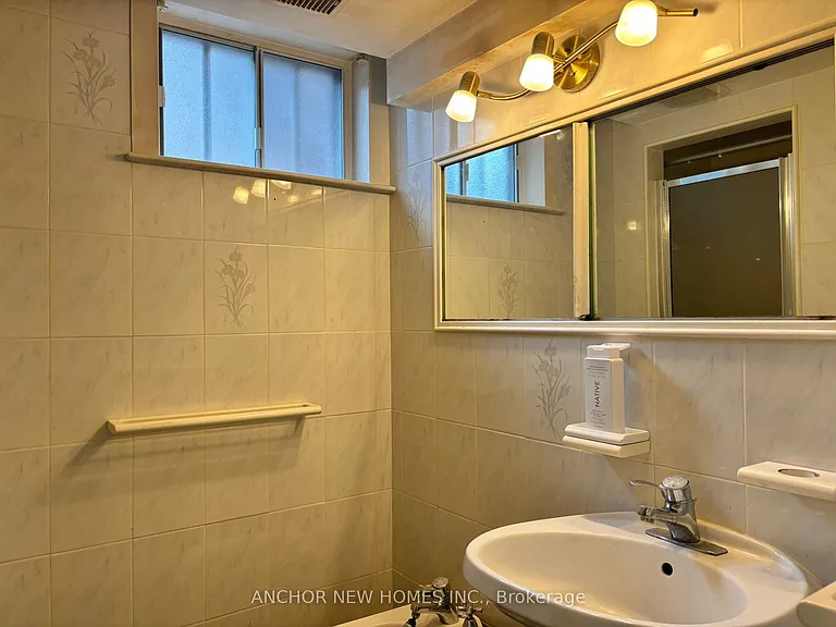 24 Fletcher Pl — Photo 4