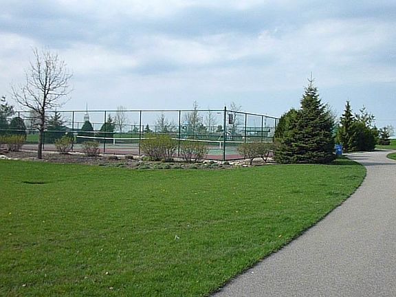 Sterling Manor Tennis Courts