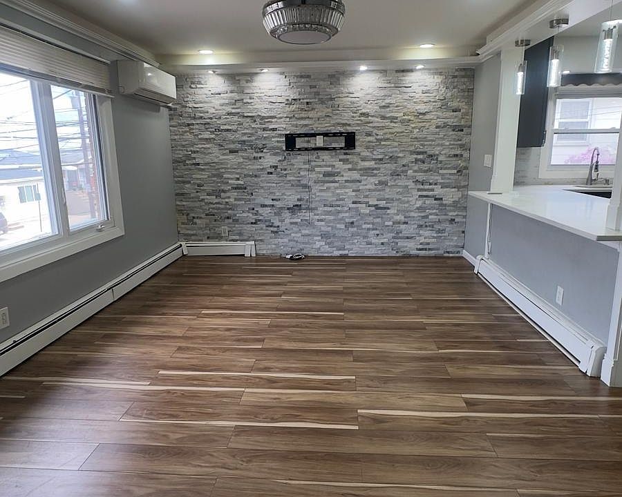 1st image of 728 Liberty Ave Floor 1