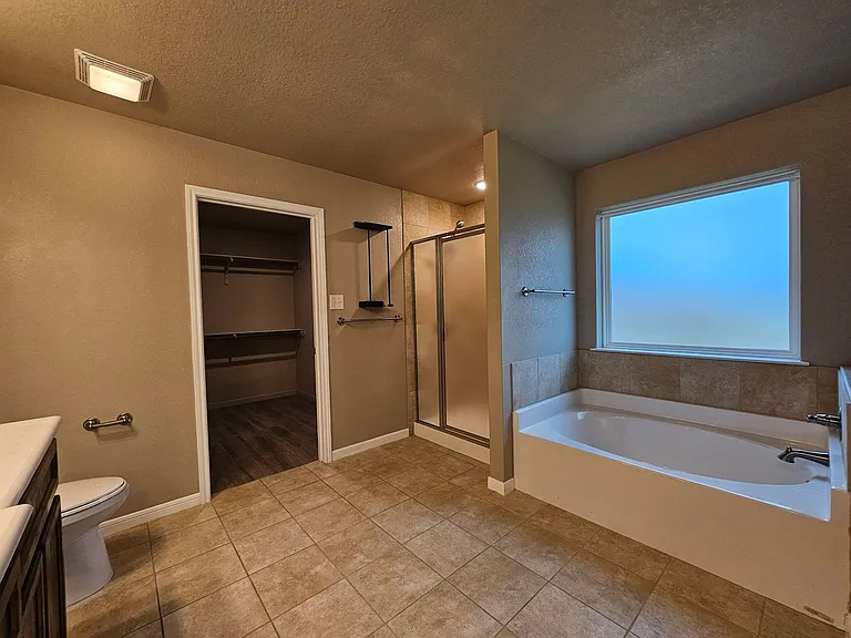 5010 Charles Loop — Photo 11