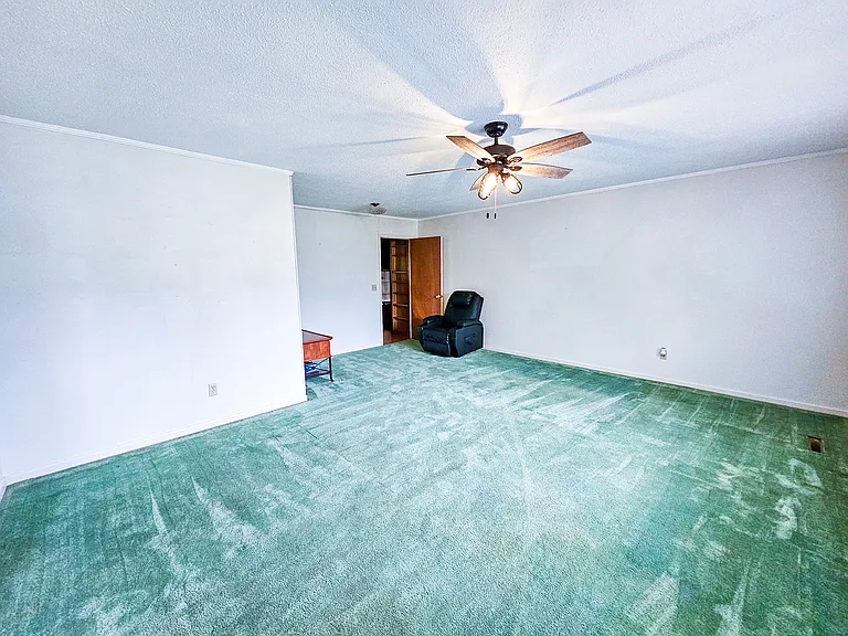 213 Otis Rd — Photo 15