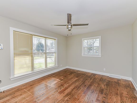 5th image of 5401 Amity Pl